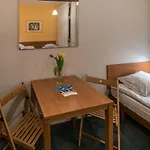 Hill Bed & Breakfast 2*