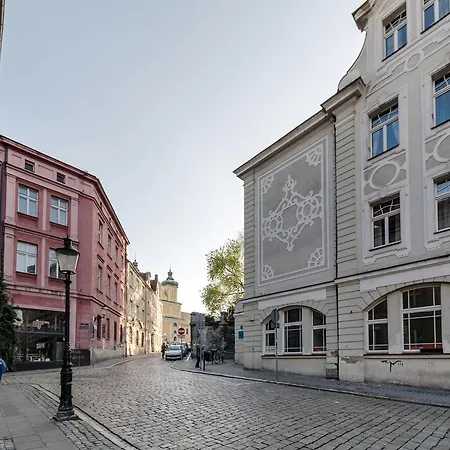 Bed and Breakfast Hill