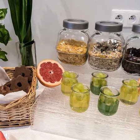 Bed and Breakfast Hill