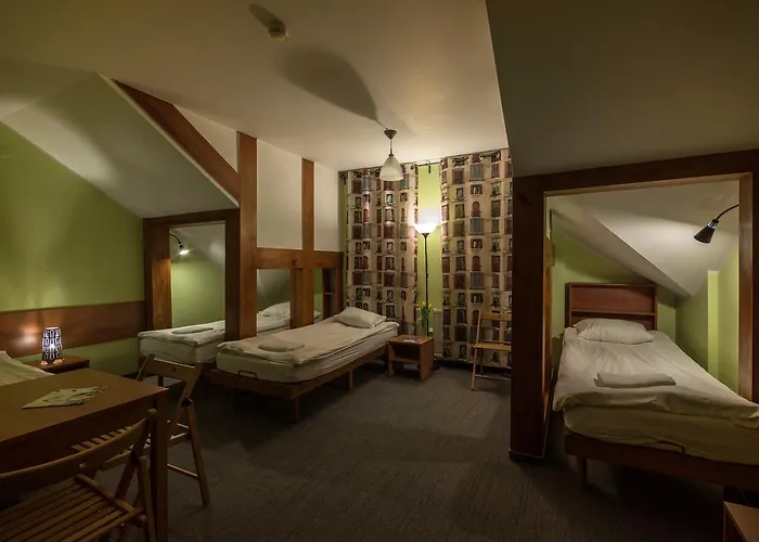 Hill Bed and Breakfast 2*