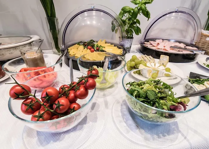 Hill Bed and Breakfast 2*