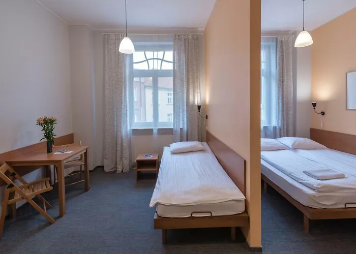 Hill Bed and Breakfast 2*